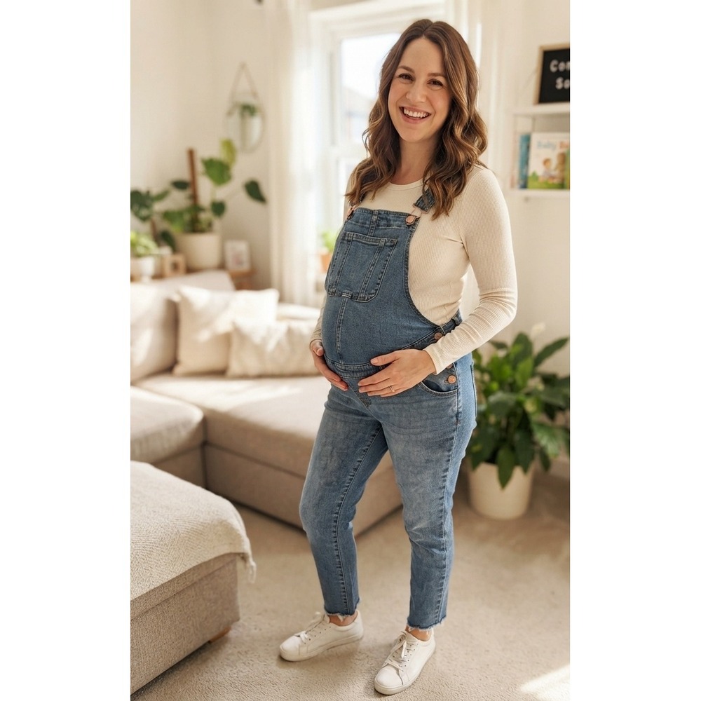 Isabel Maternity by Ingrid & Isabel Denim Overalls Medium Wash Raw Hem Size 0